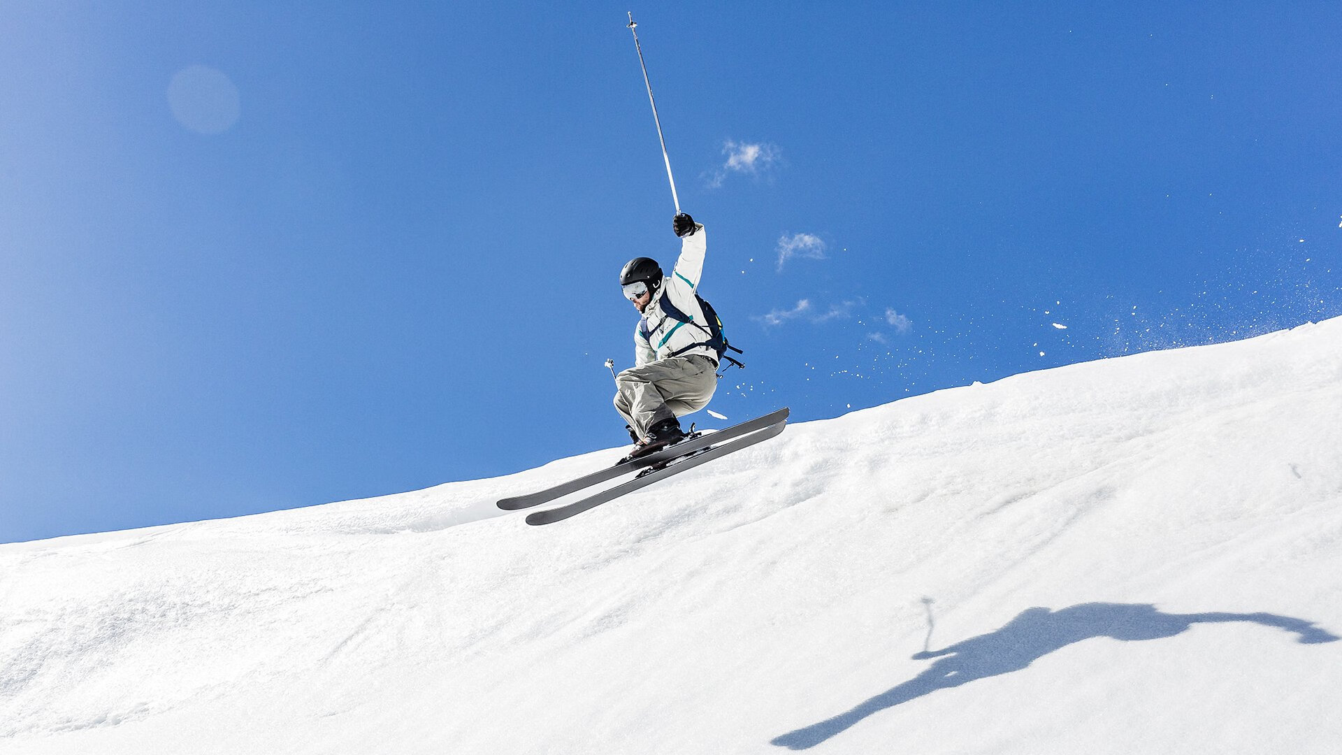 亚博体育-梅西跨界封神？公牛篮球赛场惊现爆冷大戏，比分碾压引全网炸锅！